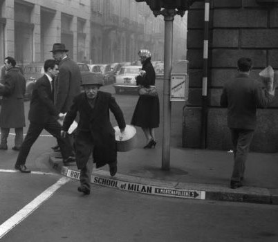 Vai alla pagina L&rsquo;uomo e la città. Milano negli scatti di Cesare Colombo, regia di Roberto Cordisco