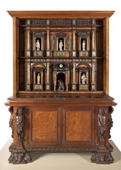 Vai alla pagina Bottega milanese, Stipo Passalacqua