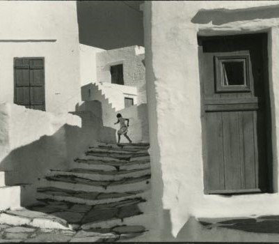 Vai alla pagina Lavori in corso al Civico Archivio Fotografico. Henri Cartier-Bresson e le mostre a lui dedicate a Milano negli anni &rsquo;50, a cura di Monica Mariosi