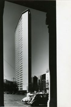 Vai alla pagina Paolo Monti, il Grattacielo Pirelli a Milano